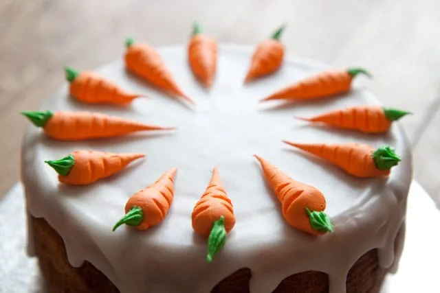 Carrot cake (Aargauer Rüeblitorte)