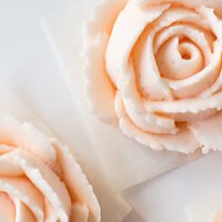 Featured image for the post about Buttercream roses by Minh CAkes